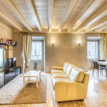 ורונה Apartmentsarena - Suite Mercatorum - Piazza Erbe מראה חיצוני תמונה