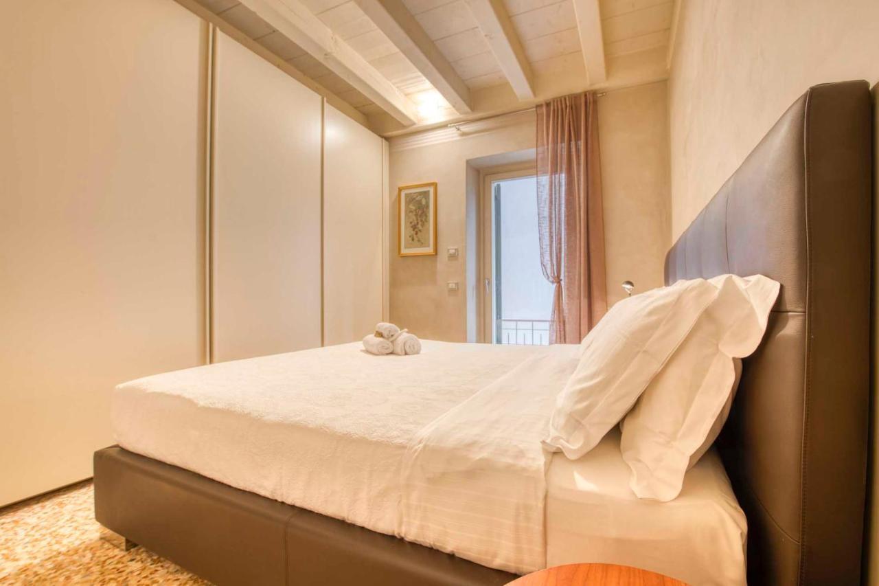 ורונה Apartmentsarena - Suite Mercatorum - Piazza Erbe מראה חיצוני תמונה