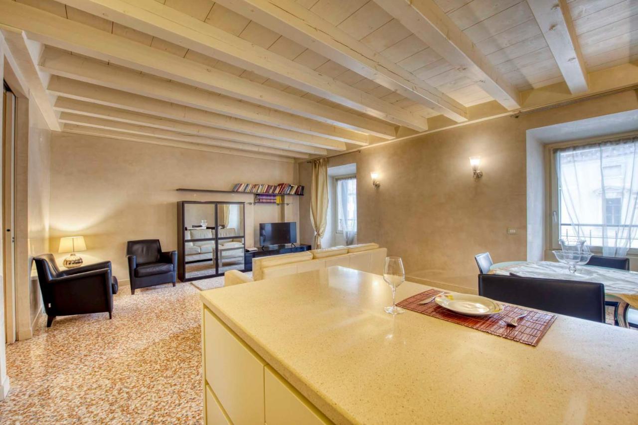 ורונה Apartmentsarena - Suite Mercatorum - Piazza Erbe מראה חיצוני תמונה